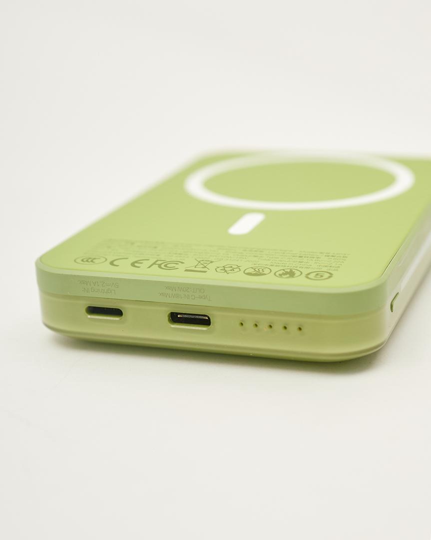 Maxco Magnetic Wireless Power Bank